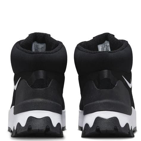 New lightweight materials will soon improve the classic Boot Barb 6