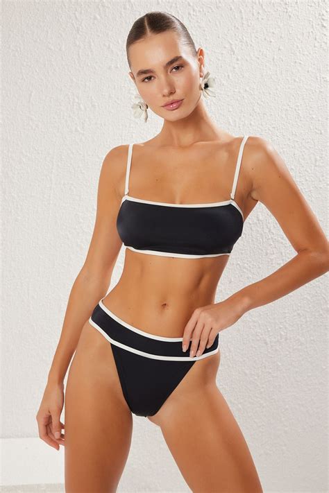 TRENDYOLMİLLA Siyah Beyaz Biyeli Straplez Yüksek Bel Bikini Takımı TBESS BT Fiyatı