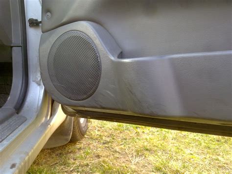 Пенный очиститель салона RUNWAY — KIA Spectra, 1,6 л, 2008 года | мойка ...