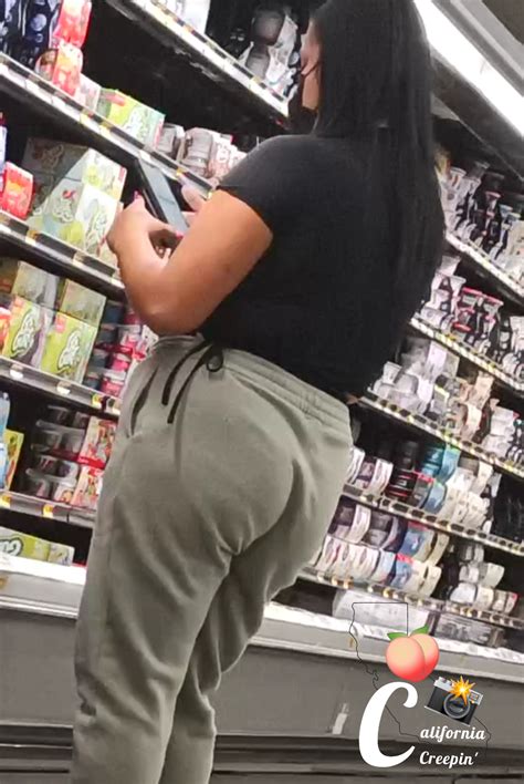 Cute Latina Bending Over Spandex Leggings Yoga Pants Forum