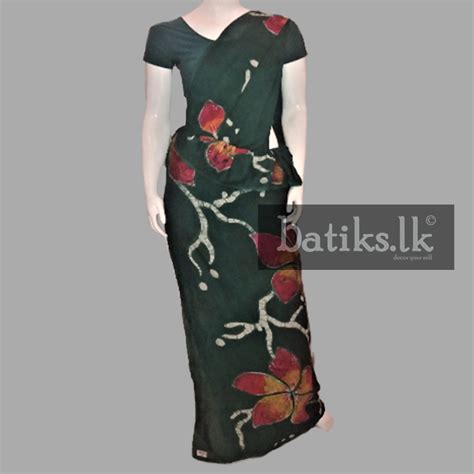Exclusive Professional Osari in Dark Green – Batiks.lk