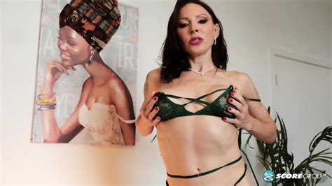 Agatha Delicious Jack Off Instruction From A Year Old Mature Hottie