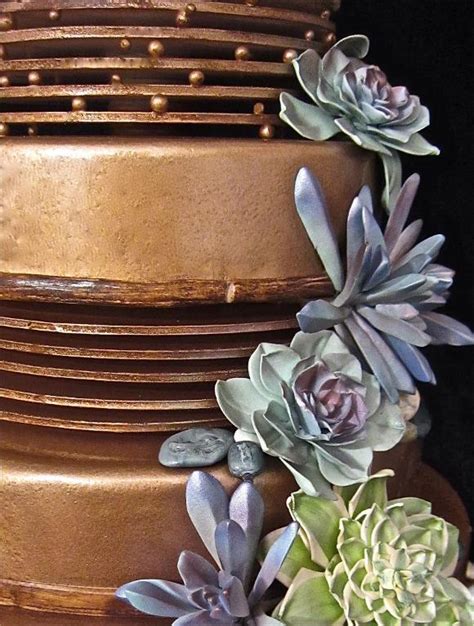 HAND PICKED FAVS: Advanced Fondant Techniques with Marina Sousa