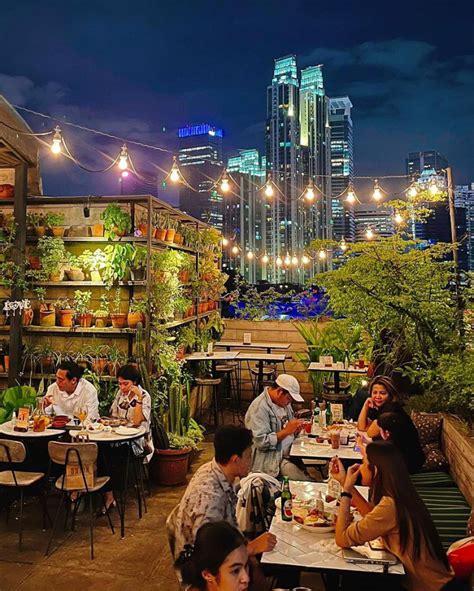 Rekomendasi Restoran Rooftop Di Jakarta Yang Cocok Buat Bukber