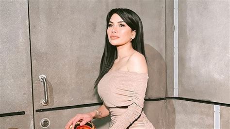 Masih Pengen Bebas Pakai Bikini Nikita Mirzani Tolak Tawaran Jadi Caleg