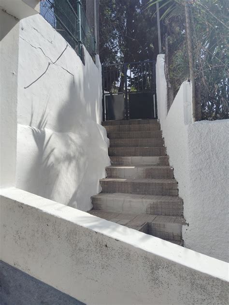 El Ayuntamiento mejora el acceso al antiguo colegio de San Isidro