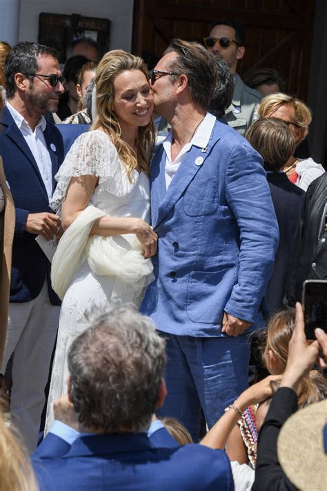 Photo : Bernard Montiel - Mariage de Laura Smet et Raphaël Lancrey