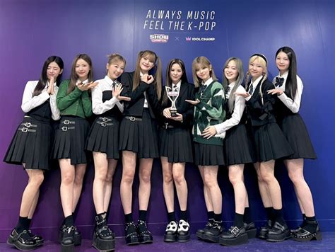 niziu    means     debuted  idols