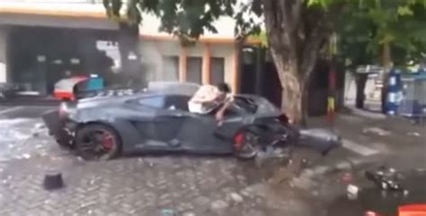 Driver Who Crashed Lamborghini Caught Texting Just Moments After He