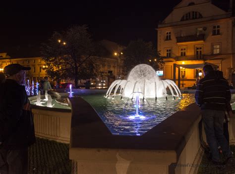 Fontanna Noce I Dnie Kalisz Czasem Malowany