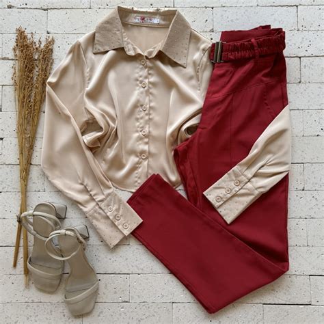 CAMISA CROPPED ACETINADA GOLA E PUNHO STRASS NUDE Dondoca Moda Feminina