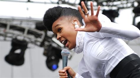 See Janelle Monae Dancing And Nude From The Waist Up TrendRadars