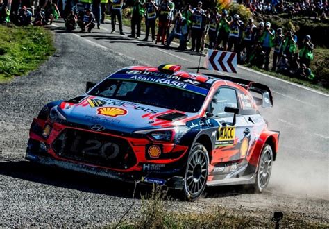 WRC en Catalunya Día 2 Neuville encabeza la lucha por el título con