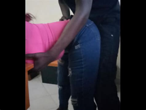 Follando Con La Secretaria En La Oficina XVIDEOS