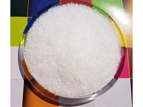 Песок стеклянный, фракция 0,5-1,3 мм. (20 кг.) - купить в Москве. Цена ...