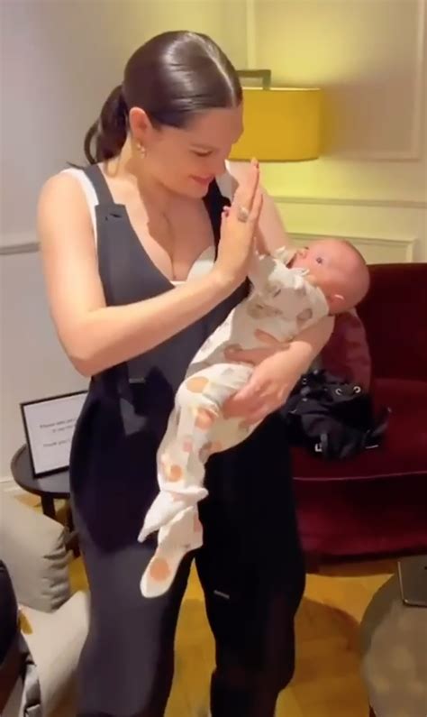 Jessie J claps back at body shamers 2 months after giving birth