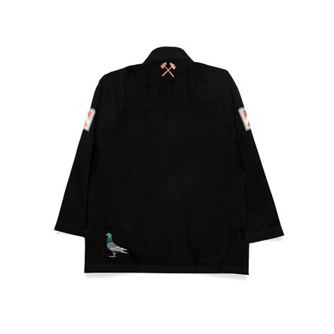 Comp 450 Pigeon – Black – Break New Ground