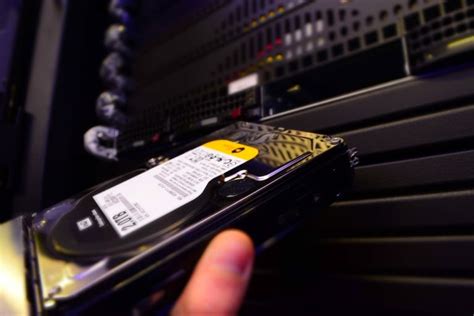 Tìm hiểu về thuật ngữ Hotswap và Hot Plug của máy chủ Máy Chủ Việt