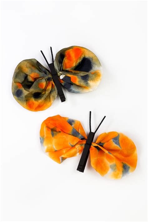 How to Make a Clothespin and Watercolor Monarch Butterfly Craft