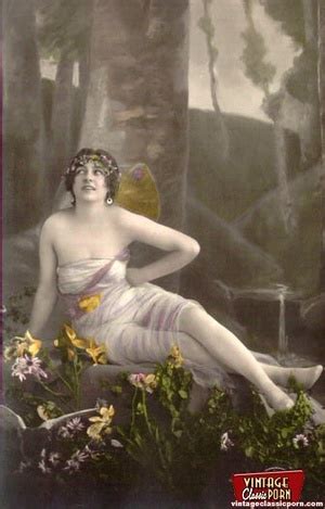 Beautiful Vintage Naked Sweeties Posing In The Thirties Xxx Dessert