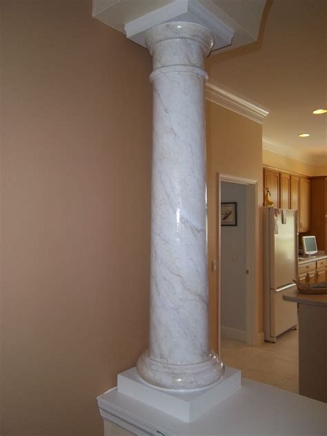 Колонны из мрамора в интерьере (54 фото)
