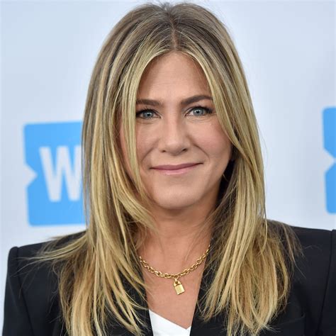 Jennifer Aniston - Biography, Height & Life Story | Super Stars Bio