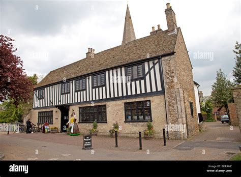 Oliver Cromwells 13th Century House Now The Tourist Information Centre