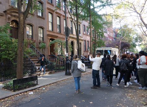 Ny Cliché Of The Day On The Street Where Carrie Bradshaw Lives New