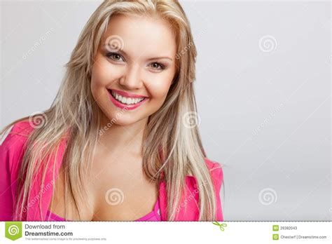 Cara Del Primer Del Blonde Sonriente Imagen De Archivo Imagen De Atractivo Gente