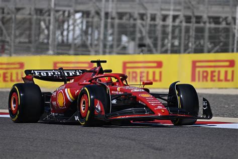 Leclerc Rijdt Over Putdeksel Tijdens F1 Test Bahrein Ferrari Moet