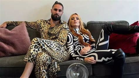 Foto Becky Lynch E Seth Rollins Nudi In Un Libro Di Prossima