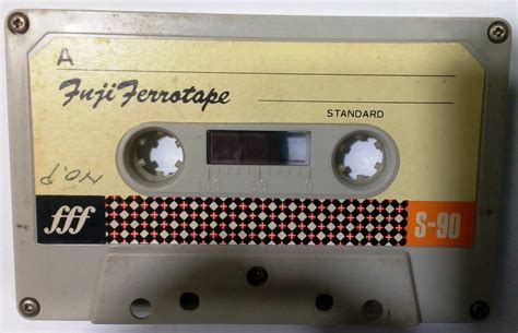 Компакт-кассеты заново