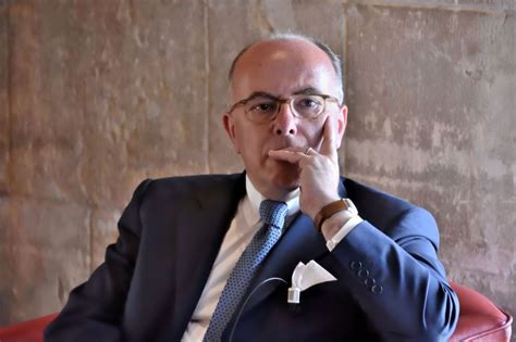 Pour L Ancien Premier Ministre Bernard Cazeneuve Le Gouvernement Est