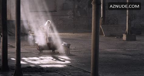 KATE MORAN Nude AZNude