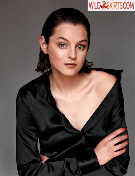 Emma Corrin Emmalouisecorrin Nude Instagram Leaked Photo