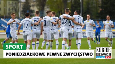 Poniedzia Kowe Pewne Zwyci Stwo Stali Rzesz W Z Sandecj Nowy S Cz