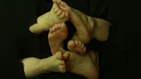 Ff GIRLS H IN THE WALL LESBIAN FOOTSIE SD X Polish