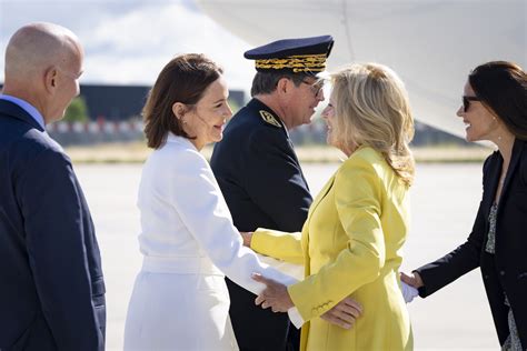 Jill Biden Llega A Francia Para El Izado De La Bandera De EUA En La Unesco