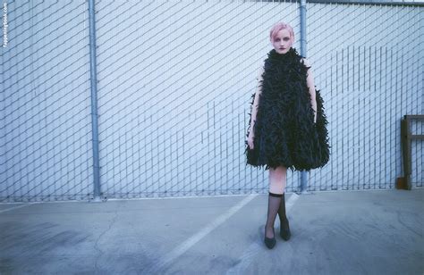 Julia Garner Ztyg 29 Juliagarnerofficial Nude OnlyFans Leaks Fappening FappeningBook