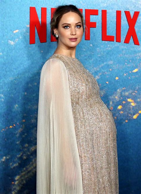 Jennifer Lawrence pregnant : r/PregCelebs