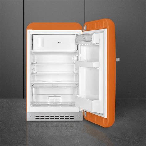 Купить Холодильник SMEG FAB10ROR2 по выгодной цене в магазине бытовой ...