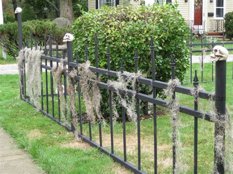 Halloween Cemetery Fence : 15 Steps - Instructables