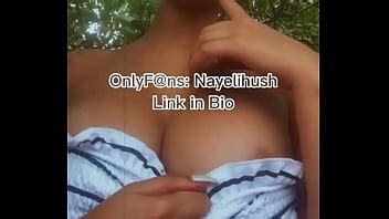 Latina Caliente Muestra Sus Tetas En P Blico Frente A Varias Personas En La Playa Xnxx