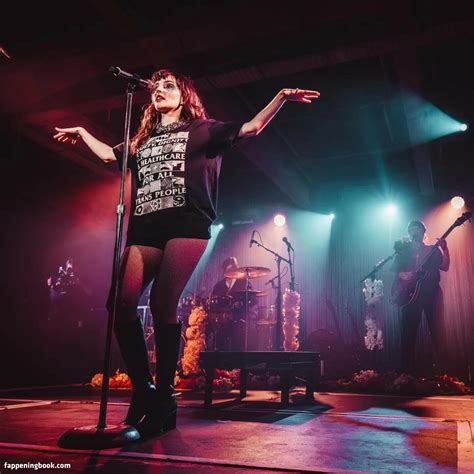 Lauren Mayberry Nude OnlyFans Leaks Fappening Page FappeningBook