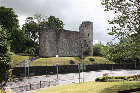 Strathaven Castle 2 At First Glance The Castle Looks Re Flickr