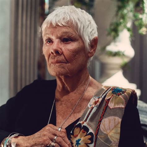 Heather Graham Displays Phenomenal Physique In Tiny String Bikini In