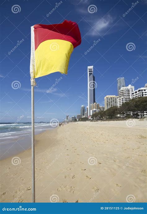 Veilige Zwemmende Vlag Bij Het Strand Stock Afbeelding Image Of