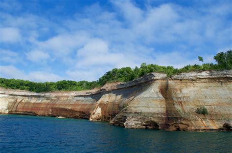 2 MUST TAKE Cruise Tours in Munising, Michigan