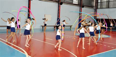 Ginastica Na Escola - Alunas realizam apresentação de Ginástica Rítmica - Centro Educacional ...