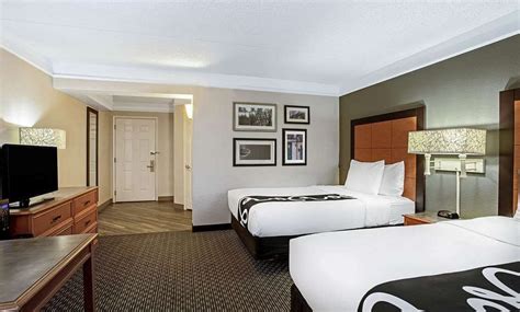 La Quinta Inn & Suites by Wyndham Tucson Airport | Groupon